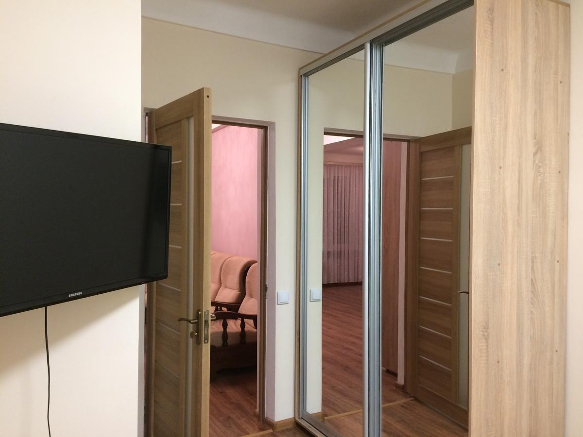 Apartments Печерск Kiev Exteriör bild